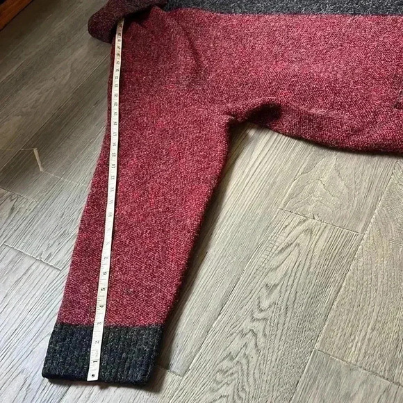 CYRUS | Red and black long cardigan knit sweater - Picture 12 of 12